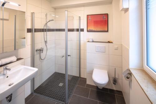 Plumbohms ECHT-HARZ-HOTELにあるバスルーム