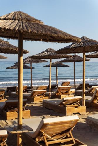Gallery image of Eva Bay Hotel On The Beach - Adults Only in Adelianos Kampos