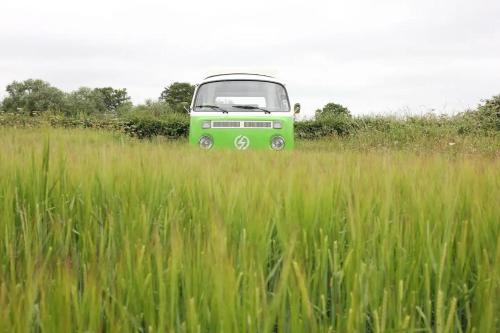 Fotografie z fotogalerie ubytování eDub Indie - The 100% Electric Classic Camper v destinaci Great Ouseburn