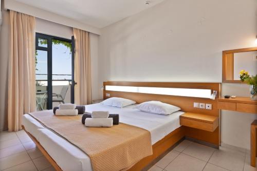 Gallery image of Eva Bay Hotel On The Beach - Adults Only in Adelianos Kampos