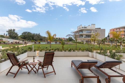 The Albufeira Concierge - Amazing Pool & Sunshine