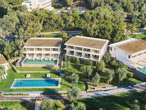 Bazén v ubytování Corfu Imperial, A Grecotel Resort to Live nebo v jeho okolí