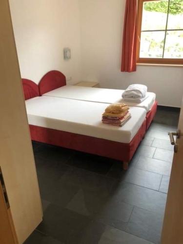 Postel nebo postele na pokoji v ubytování Tobadill Apartments