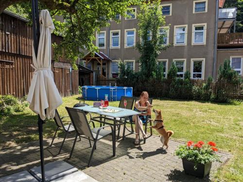 Zahrada ubytování H6 -Urlaubsmagie- Wohnung für 3 mit Pool & Terrasse