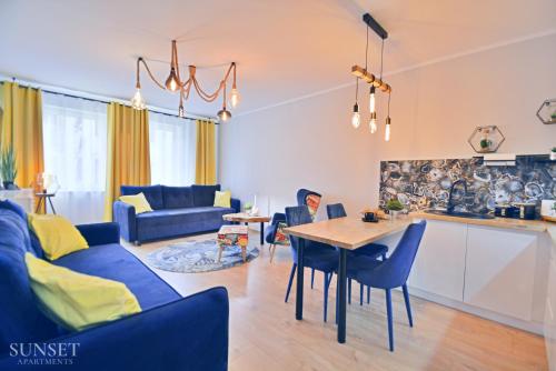 Sunset Apartments - Monte Cassino 39 - przytulna kawalerka przy deptaku z prywatnym parkingiem