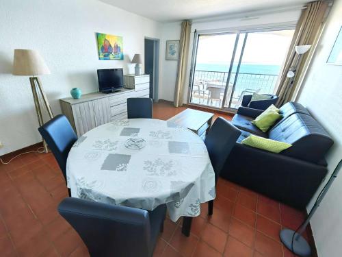 T3 cabine à Cap d'Agde avec piscine, plage à 30m pour 6 pers.
