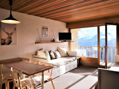 Studio cabine au pied des pistes avec balcon et ascenseur à Auris en Oisans - FR-1-297-154