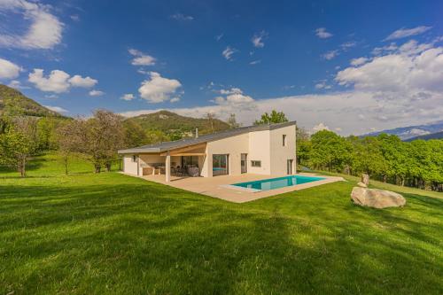 Location maison Villa plein la vue en 360°