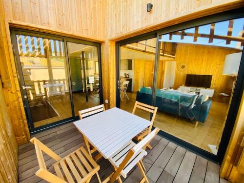 Posteľ alebo postele v izbe v ubytovaní "La cabane" grande maison, clim, parking