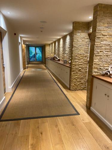 Φωτογραφία από το άλμπουμ του Reed Warbler - HM111 - Lower Mill Estate Penthouse Apartment with Spa Access σε Somerford Keynes