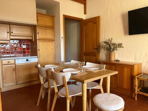 Photo de la galerie de l'établissement L'Appartement des Sables, au Lavandou