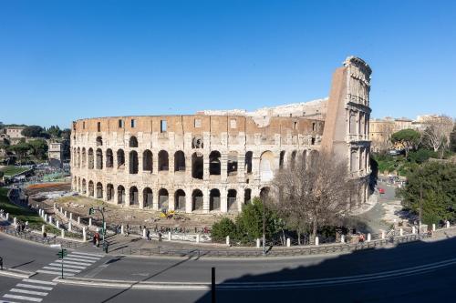 Colosseo View Atmosphere by Rental in Rome