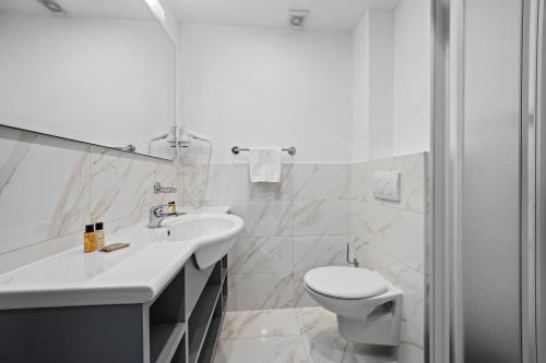Salle de bains dans l'établissement Family Resort del Mar