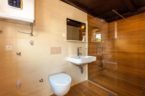 O baie la Vacation House-Jacuzzi Garden Selce