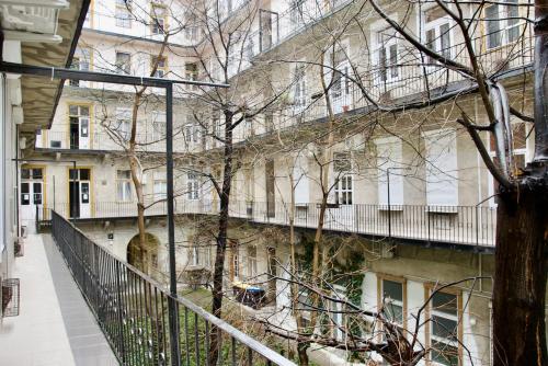 Premium Apartment by Hi5- Bródy street 1088 Budapest, 17 Bródy Sándor utca kép - 3