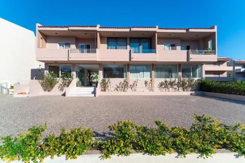 Golden Sun Luxury Apartment Adults Only