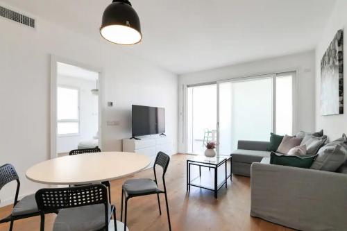 Lovely Terrace Apartment - Porta Romana District Milan