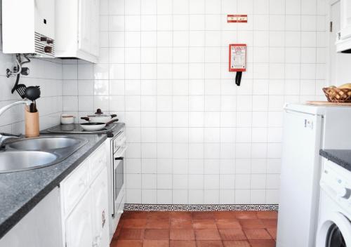 Kuchyň nebo kuchyňský kout v ubytování Casa de Travassos
