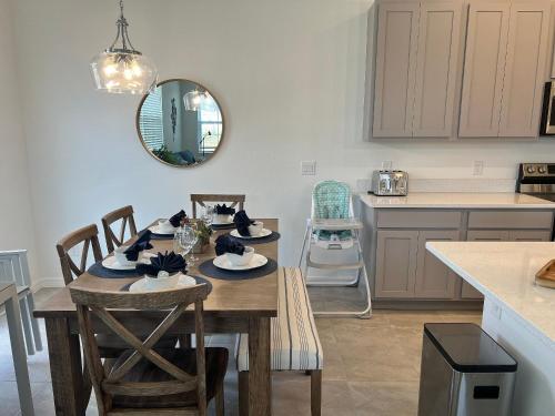 Brand new lux townhome close to Disney photo 20