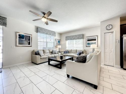 Stunning 5 bedroom house near Disney photo 24