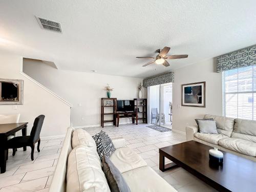 Stunning 5 bedroom house near Disney photo 26