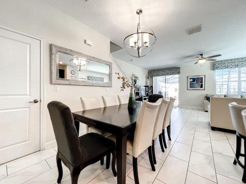 Stunning 5 bedroom house near Disney photo 28