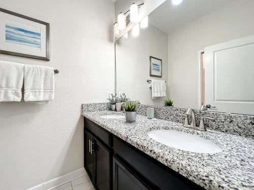 Stunning 5 bedroom house near Disney photo 30