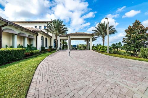 Stunning 5 bedroom house near Disney photo 60
