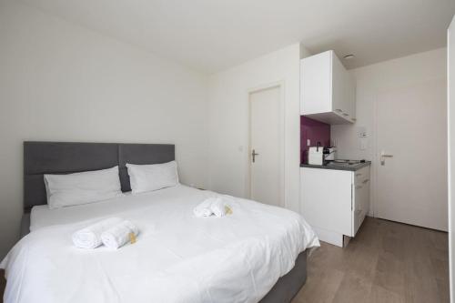 Urban Oasis with Queen Bed and View BE-23