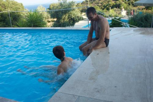 Πισίνα στο ή κοντά στο Hotel Rio Molas