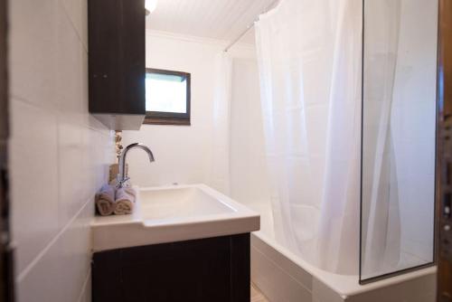 Lefkada's Bohemian Cottage