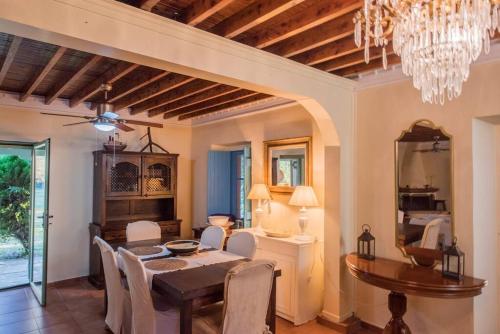 Lefkada's Bohemian Cottage