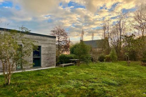 Photo de la galerie de l'établissement Maison d’architecte 5 p sur les rives du Jaudy, à Langoat