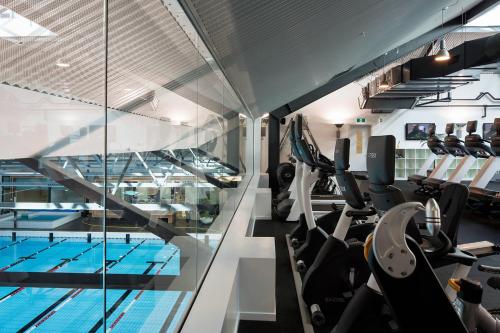 Academia e/ou comodidades em Stunning Auckland Harbour Views