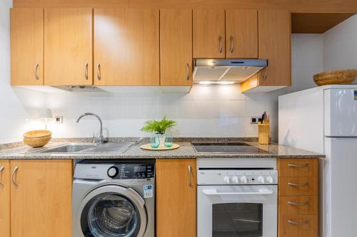 Dapur atau dapur kecil di SUNSET HOLIDAY RIUMAR