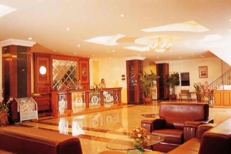 Lobby o reception area sa LK Pavilion Executive Serviced Apartment