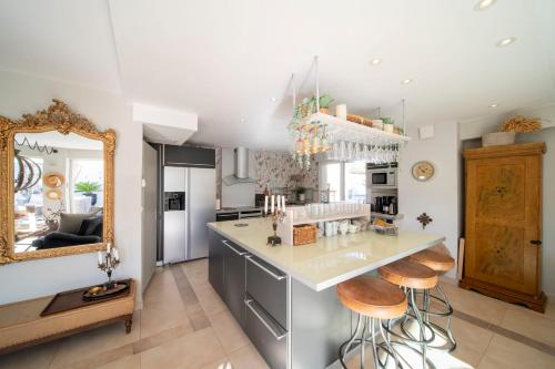 Cannes Luxury Rental - Pretty 3 bedroom apartment to rent with 50m terrace