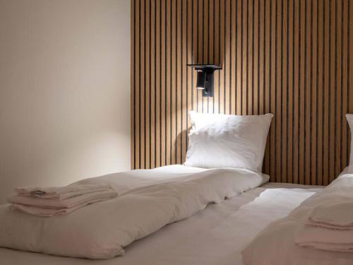 Ένα ή περισσότερα κρεβάτια σε δωμάτιο στο Mountain Retreat for 4 in Are Ski-In Ski-Out Apt- No Windows