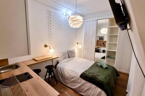 Champs-Elysées - Suite for 2 people