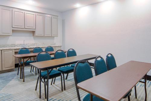 Gambar di galeri bagi Comfort Suites Fort Worth North Fossil Creek di Fort Worth