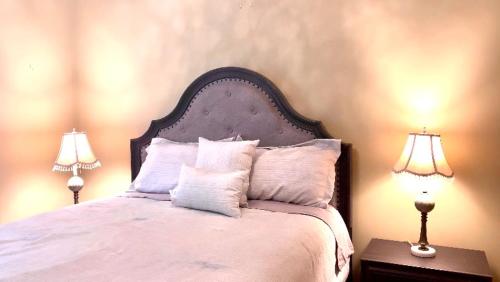 Postel nebo postele na pokoji v ubytování Angel 2D