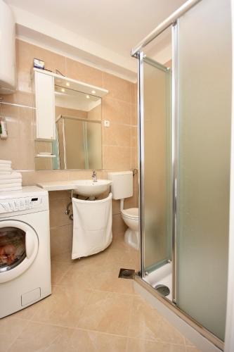Apartments with parking space Opric, Opatija - 7744