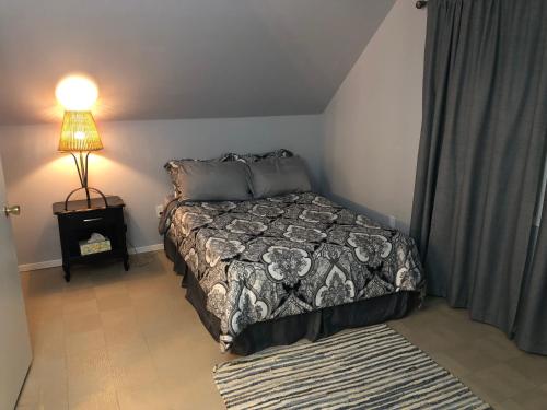 Llit o llits en una habitació de HOC-Cozy & Comfy Rooms