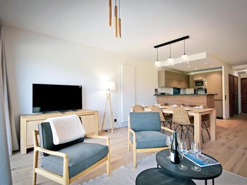 Spacieux appartement avec terrasse à 2 min des pistes, parking couvert et conciergerie - FR-1-613-98