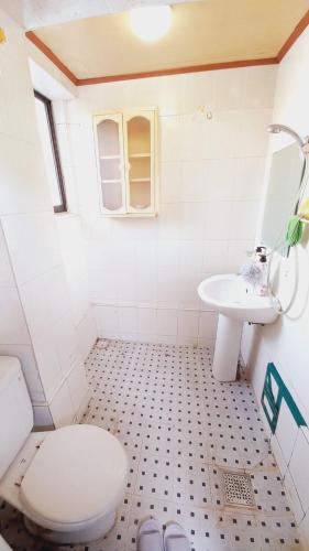 Un baño de 1975 Yurim Inn