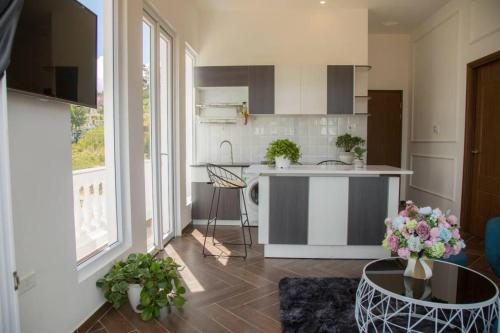 Kuchyň nebo kuchyňský kout v ubytování Căn hộ 2 phòng ngủ view đẹp gần trung tâm