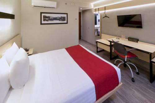 TV a/nebo společenská místnost v ubytování City Express by Marriott Piedras Negras