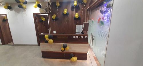 a room with a bunch of balls on the wall at OYO HOTEL BLISS in Ludhiana