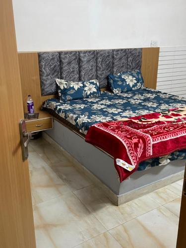 Ένα ή περισσότερα κρεβάτια σε δωμάτιο στο hotel hyatt inn