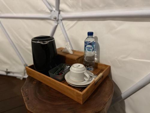 Utensilios para hacer té y café en Glamping @ Pebbles & Fins
